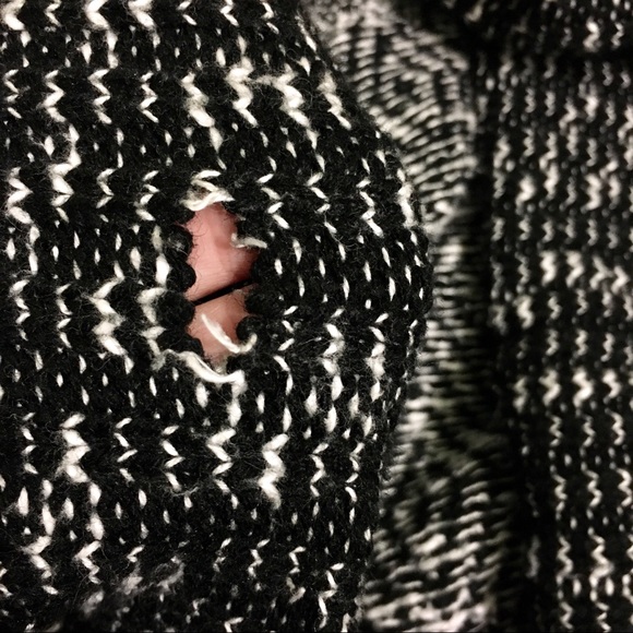 🟠 2/$20 Joe Fresh Knit Cardigan - Black & White - Picture 7 of 9